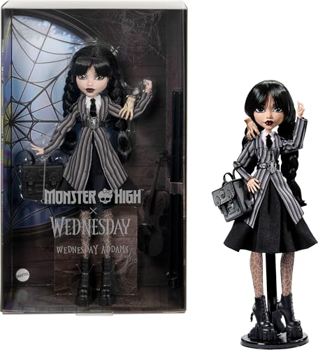 Monster High Mercoledì, bambola e accessori, Mercoledì Addams da collezione in uniforme Nevermore Academy con Mano; zaino e piedistallo per bambola, HXJ04