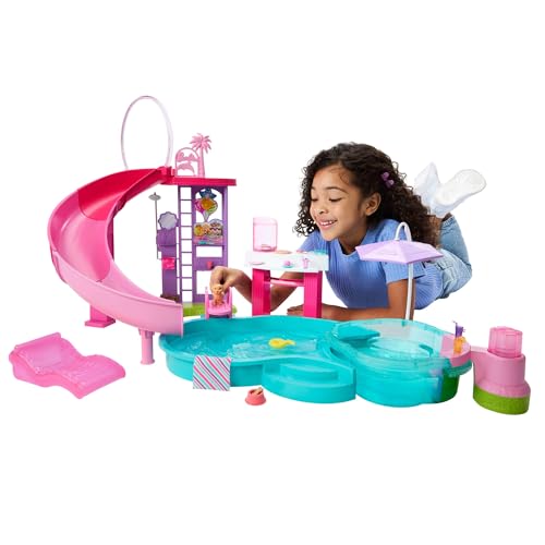 Barbie - Piscina dei Sogni, set con 6 aree di gioco tra cui scivolo e idromassaggio, cuccioli, galleggianti e oltre 20 accessori inclusi, giocattolo per bambini, 3+ anni, JKG83